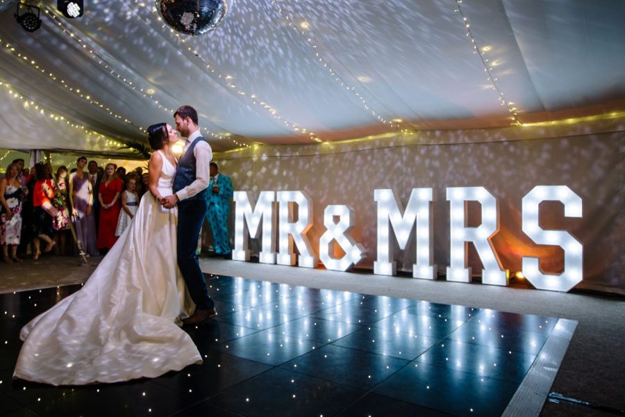 Dj na wesele – z nim zabawa weselna się uda